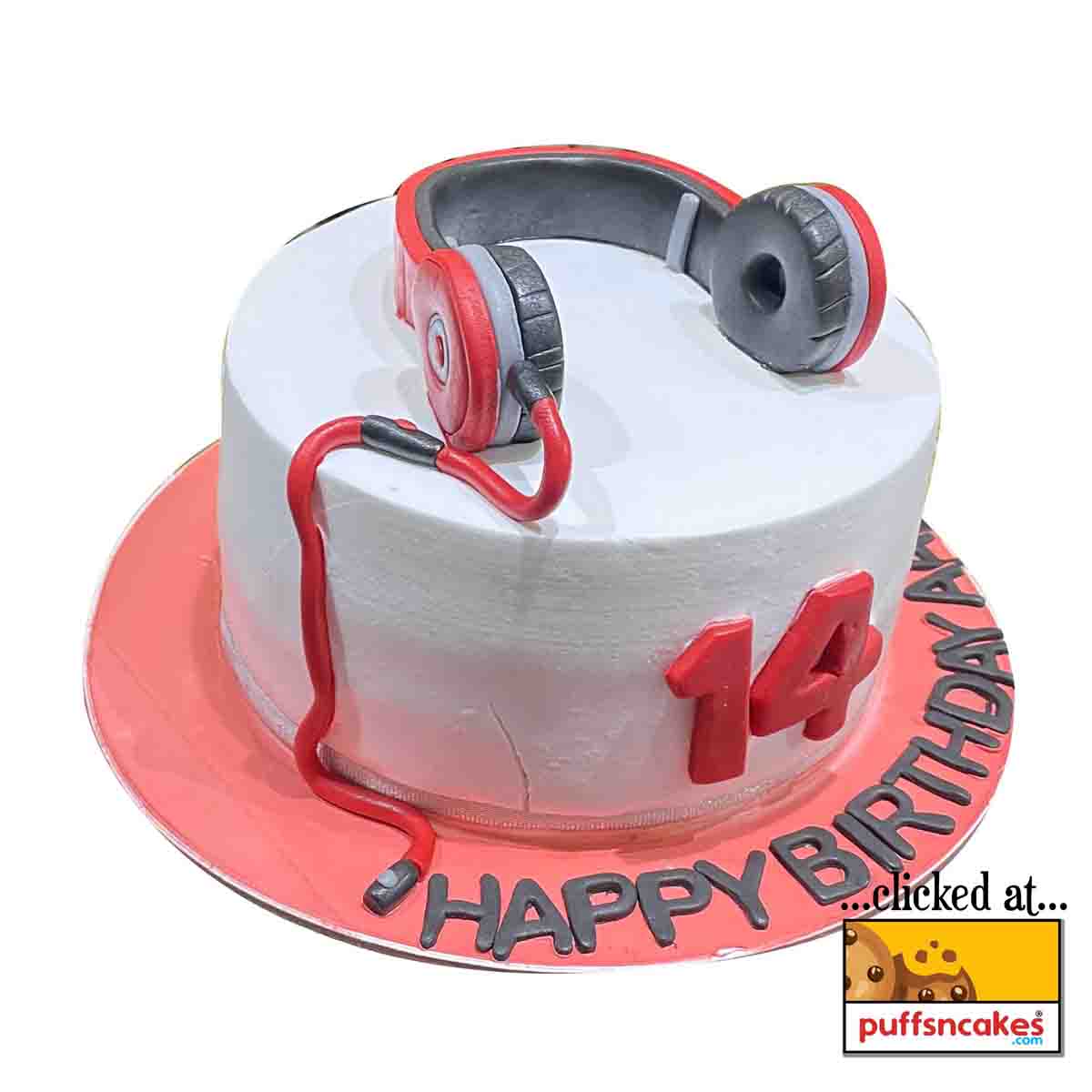 (1349) Music Headphones Theme Semi Fondant Cake